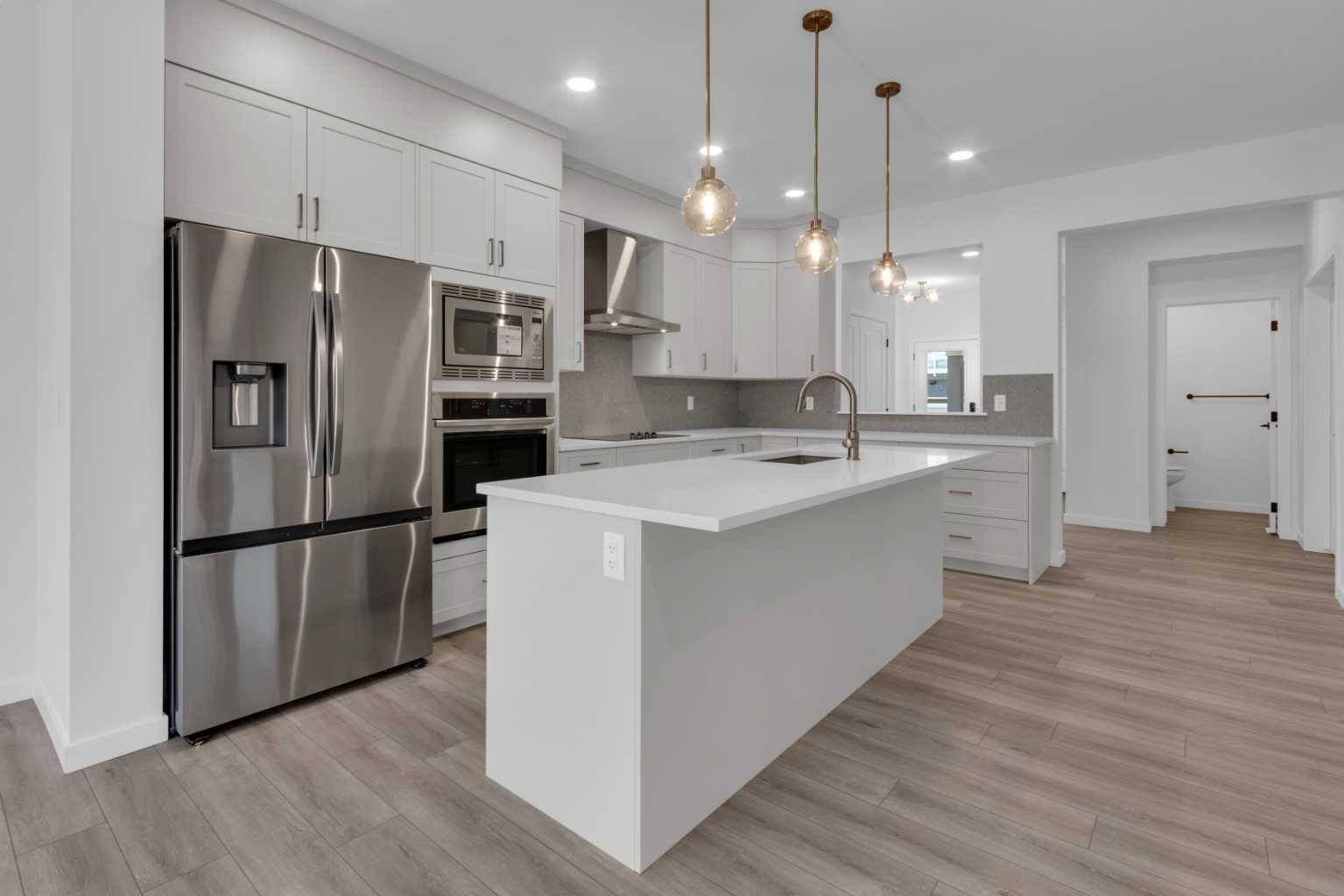 200 Starling PL NW, Calgary, AB T3P 2W2