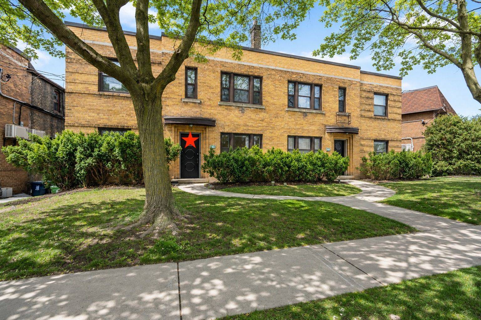 107 Chatsworth DR #1, Toronto C04, ON M4R 1R8