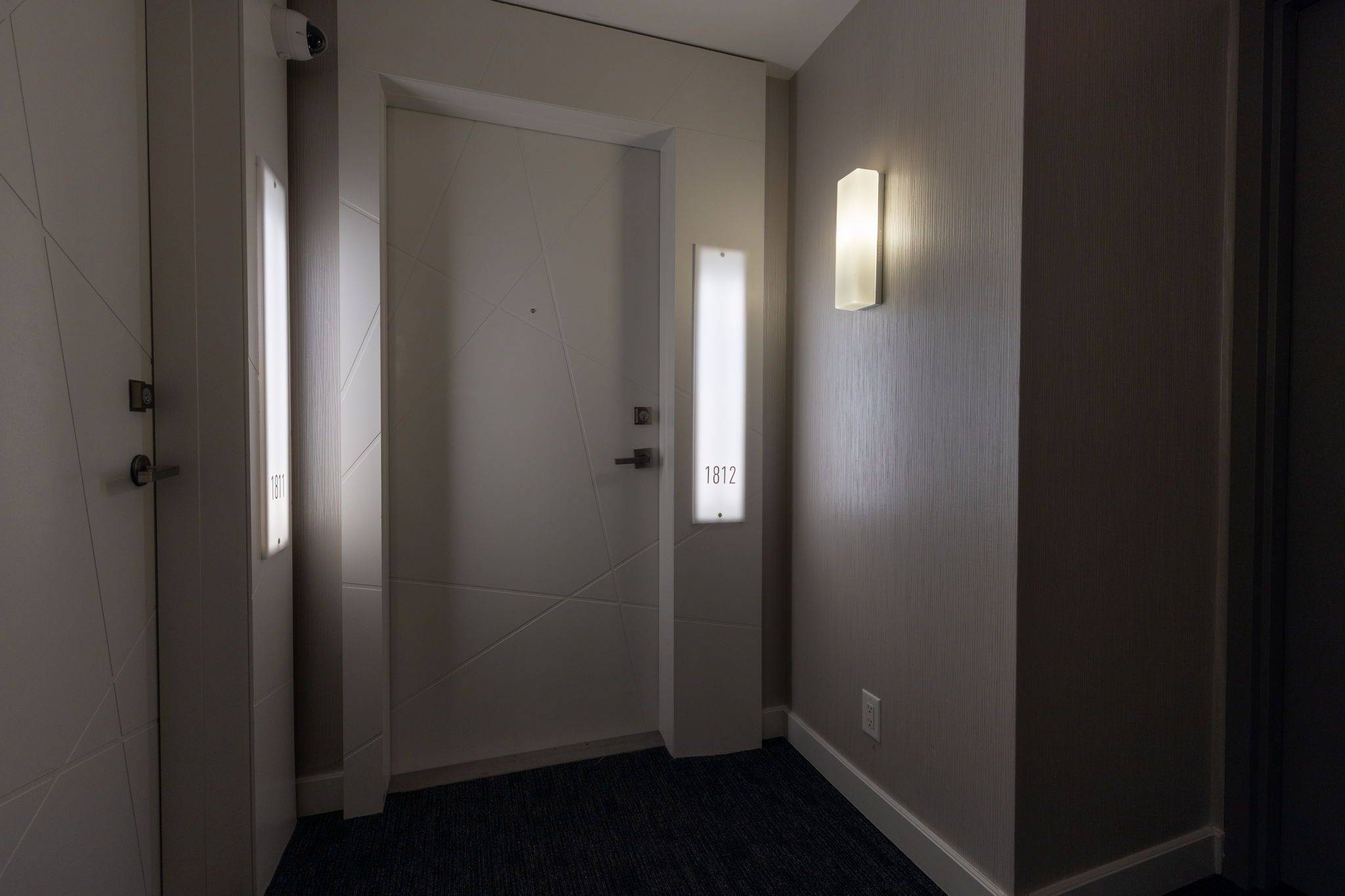 14 York ST #1812, Toronto C01, ON M5J 0B1