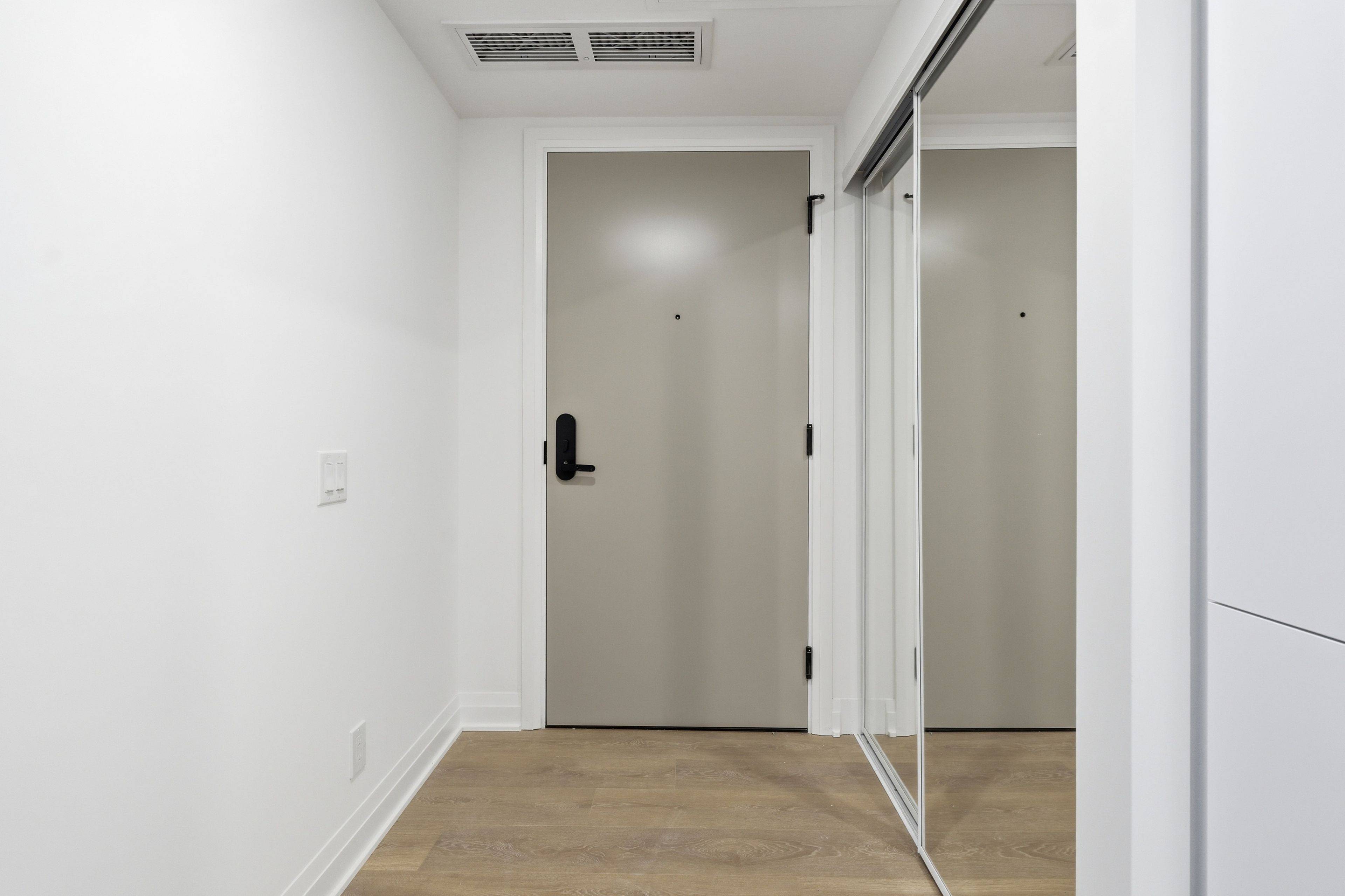 25 Frederick Todd WAY #606, Toronto C11, ON M4G 0C9