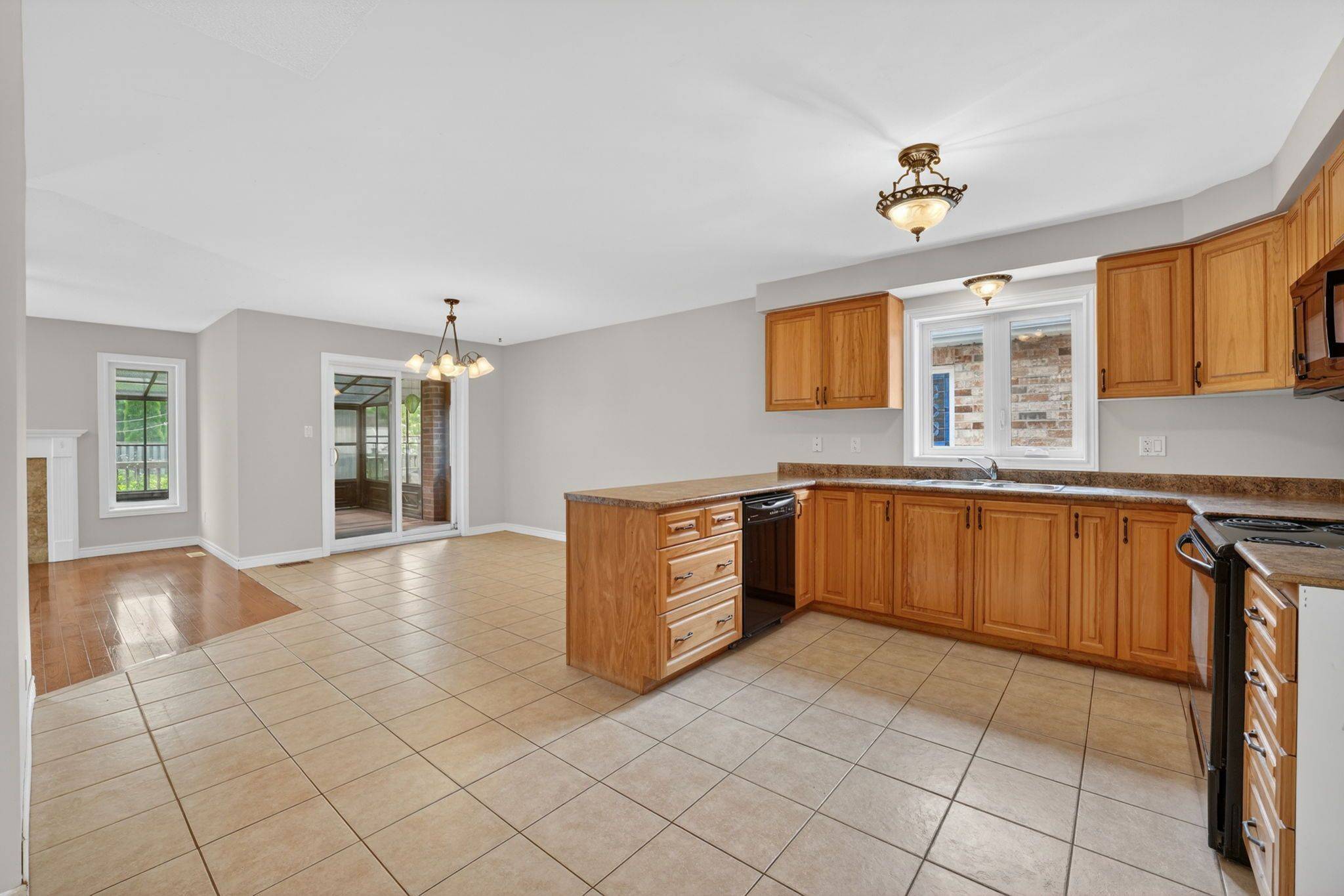 71 Elmwood AVE, Brock, ON L0K 1A0