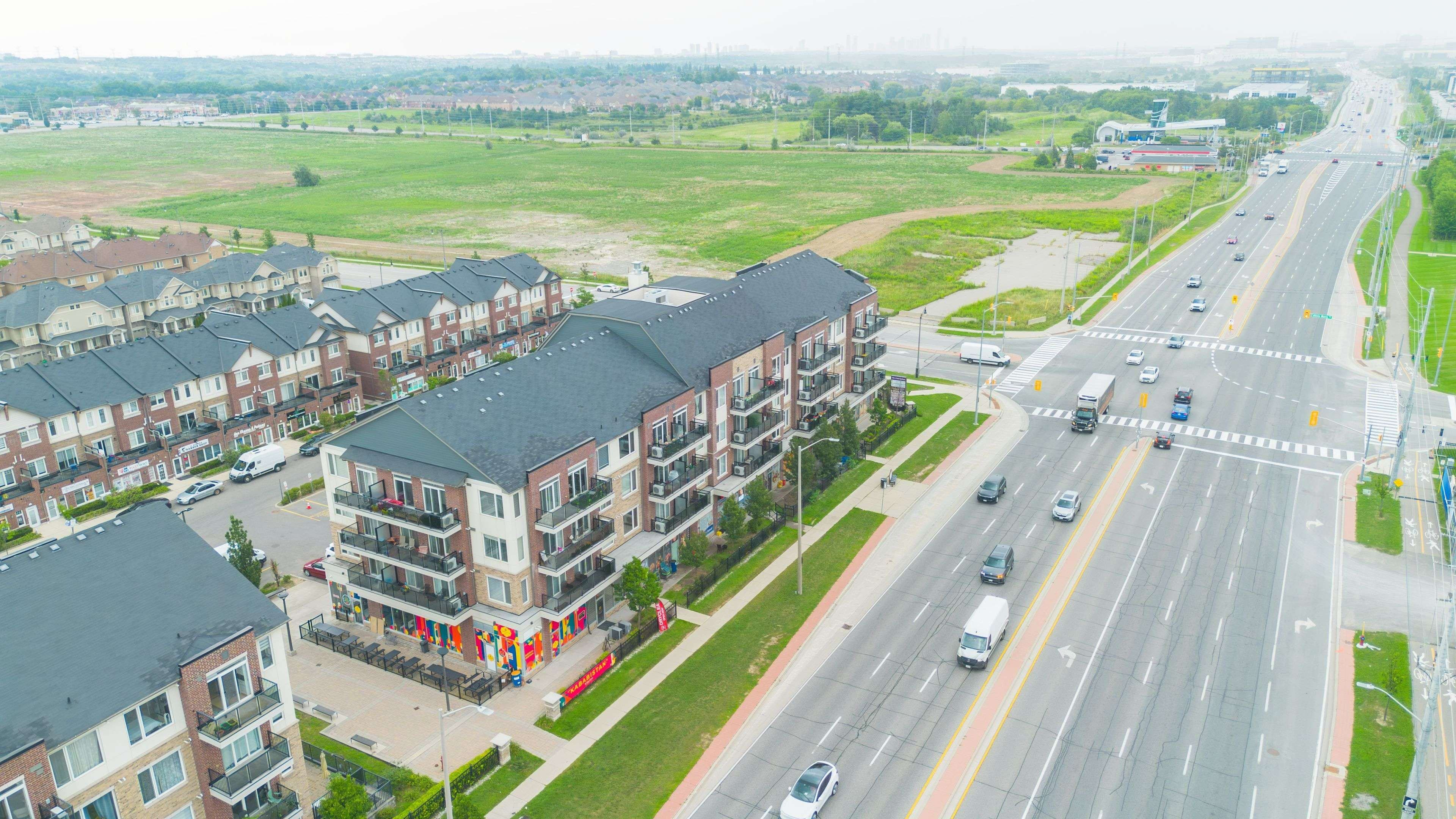50 Sky Harbour DR #315, Brampton, ON L6Y 6B8