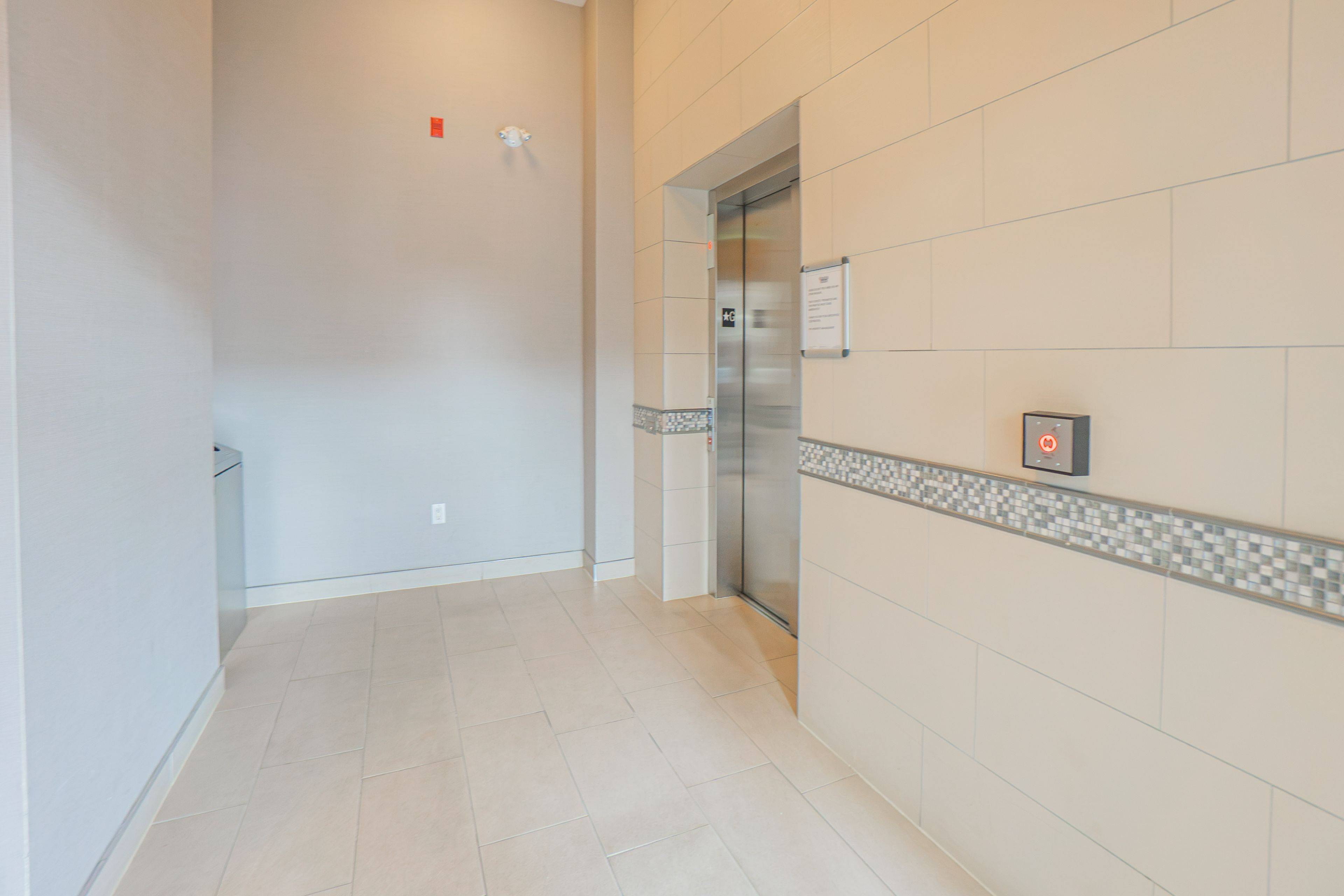 50 Sky Harbour DR #315, Brampton, ON L6Y 6B8