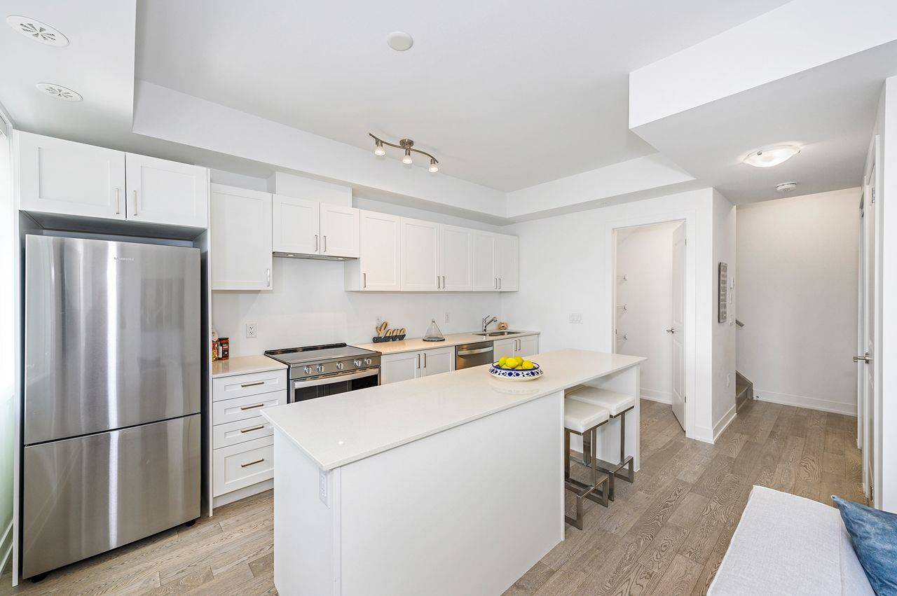 1075 Douglas McCurdy Common #251, Mississauga, ON L5G 0C6