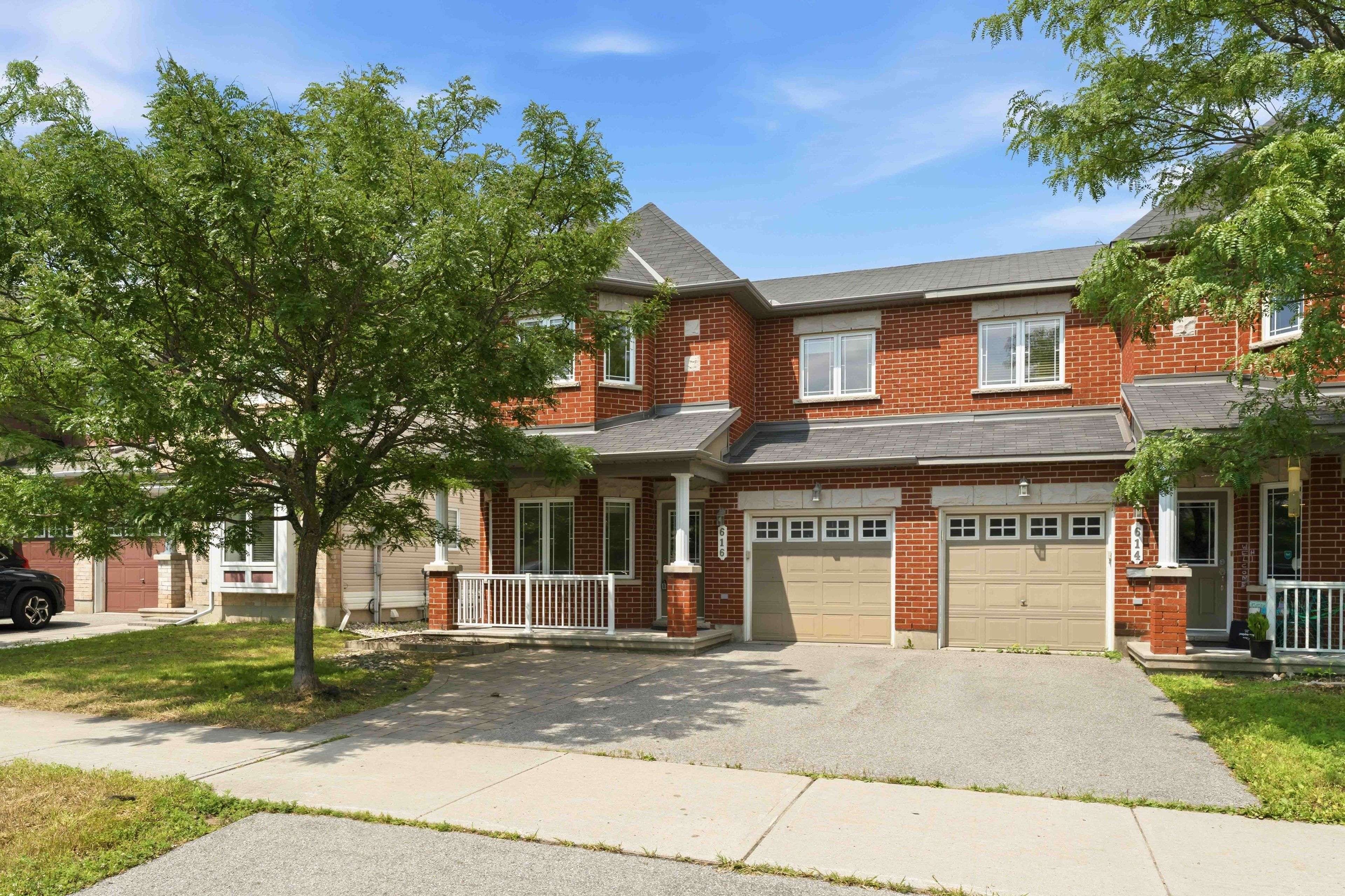616 Paul Metivier DR, Barrhaven, ON K2J 0X9