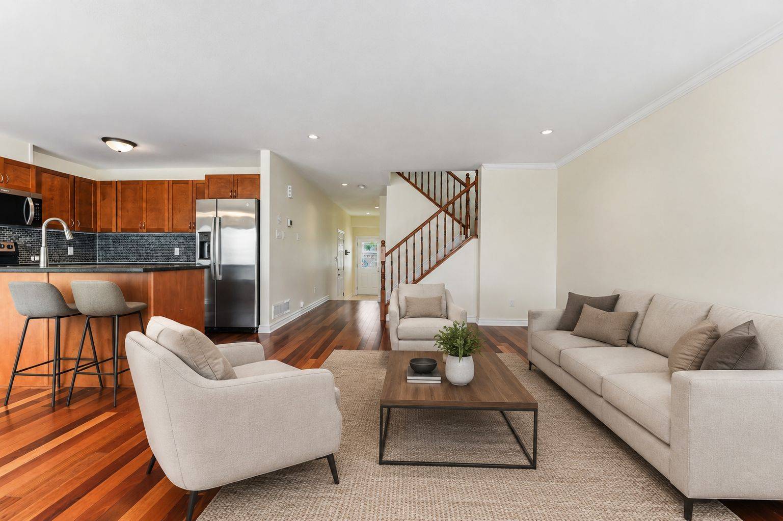 616 Paul Metivier DR, Barrhaven, ON K2J 0X9