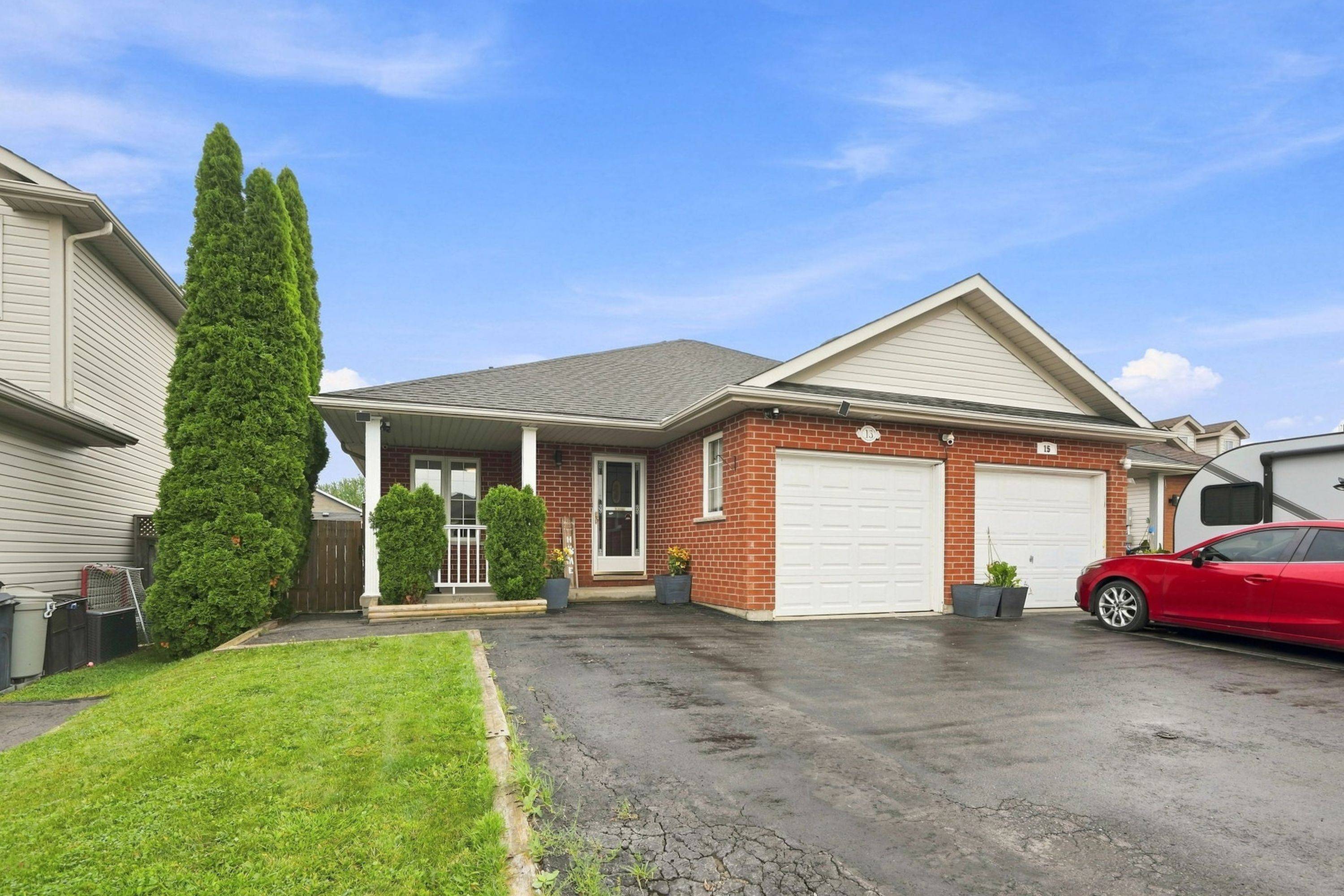13 Golden Acres DR, West Lincoln, ON L0R 2A0