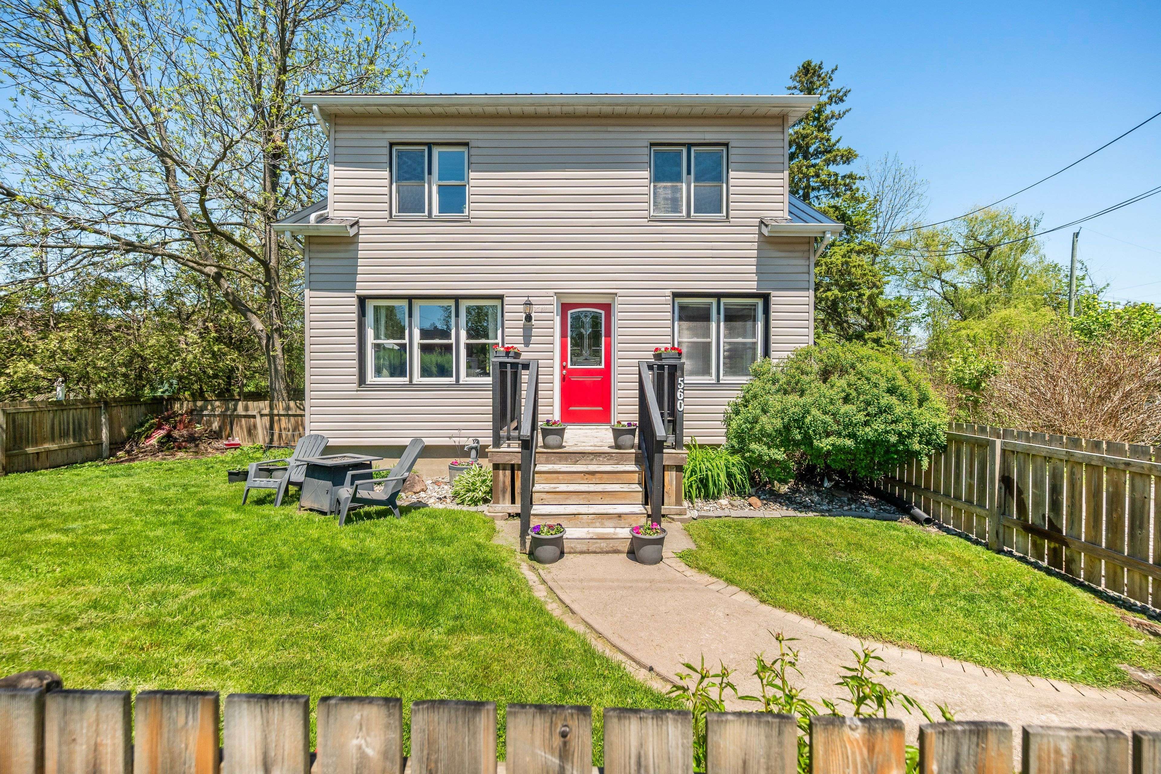 560 King ST W, Gananoque, ON K7G 2H1