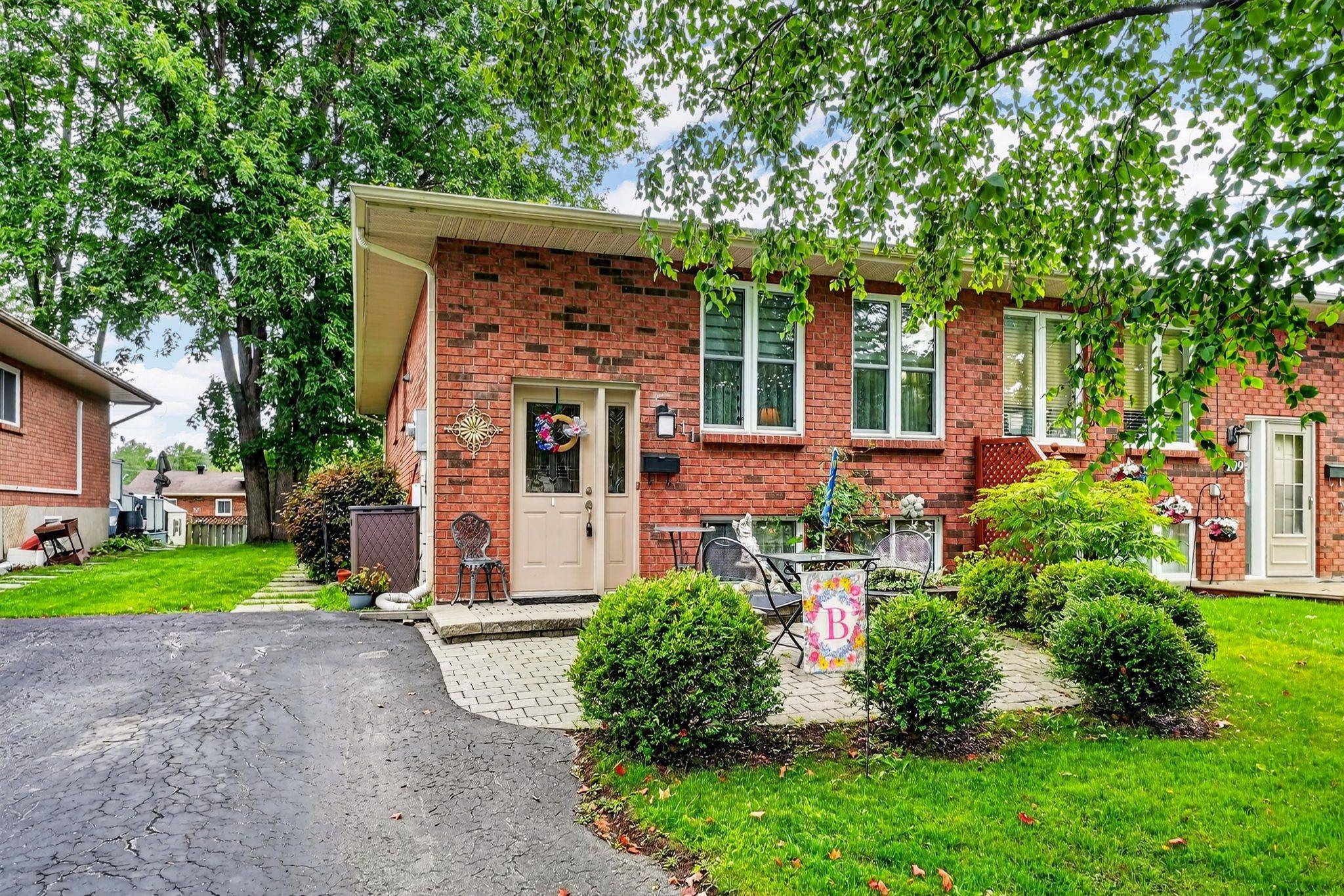 111 Glen Oaks CT, Cornwall, ON K6H 7E6
