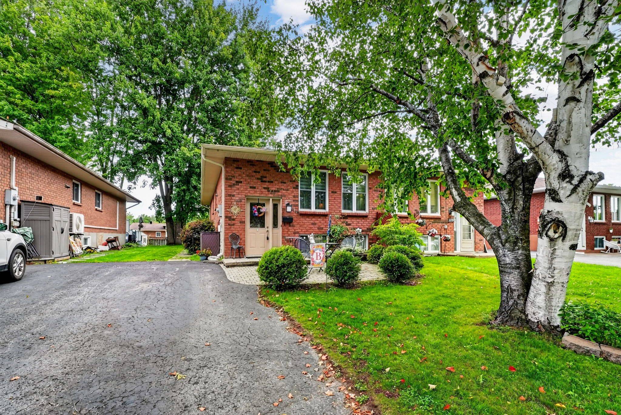 111 Glen Oaks CT, Cornwall, ON K6H 7E6