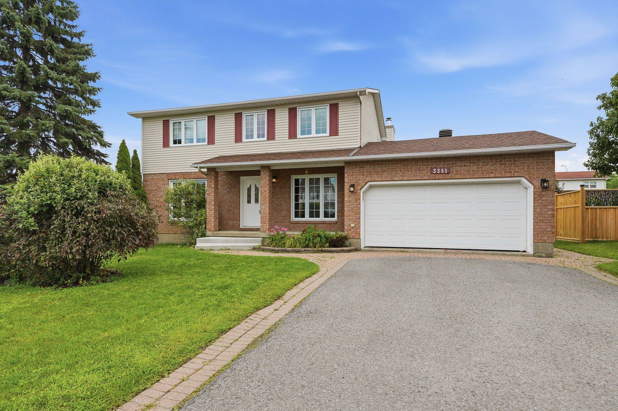 3351 DESCOTES CIR, Clarence-rockland, ON K4K 1A7