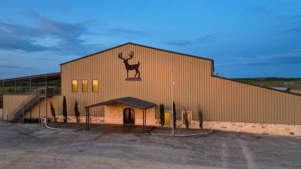 1089 Tennyson Road, Bronte, TX 76933