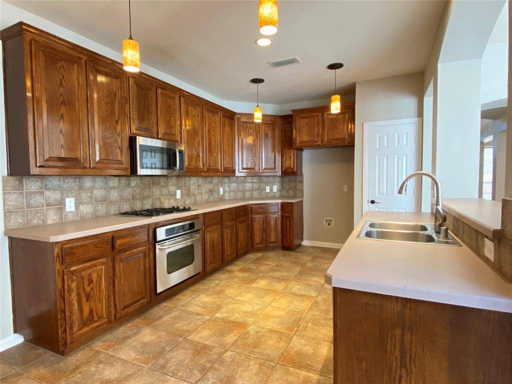 15861 Twin Cove Drive, Frisco, TX 75035