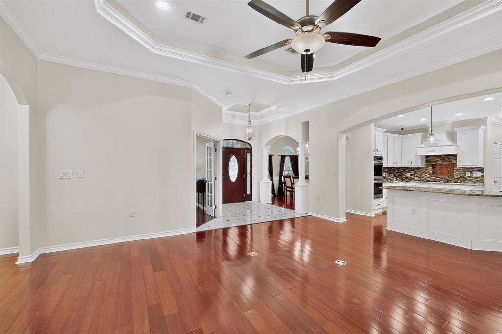 108 Cape Shore Drive, Mabank, TX 75143