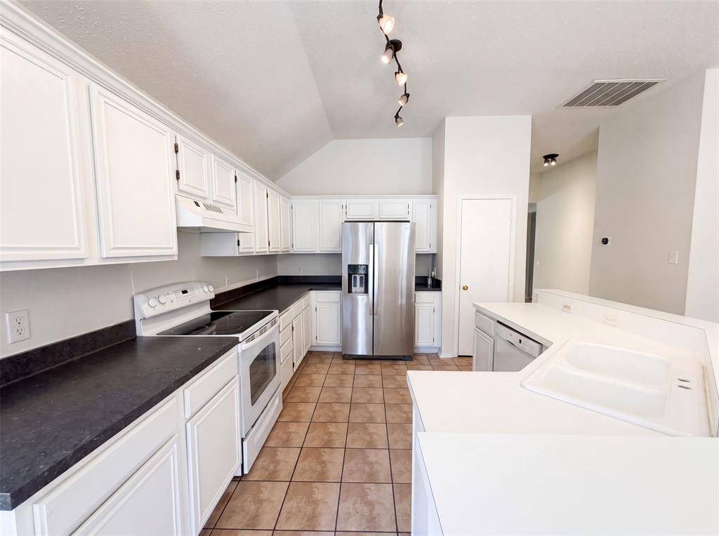 7008 Chateau Drive, Frisco, TX 75035