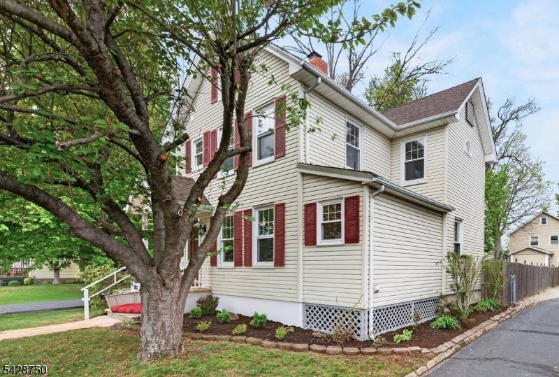 322 Madison Ave, Dunellen Boro, NJ 08812