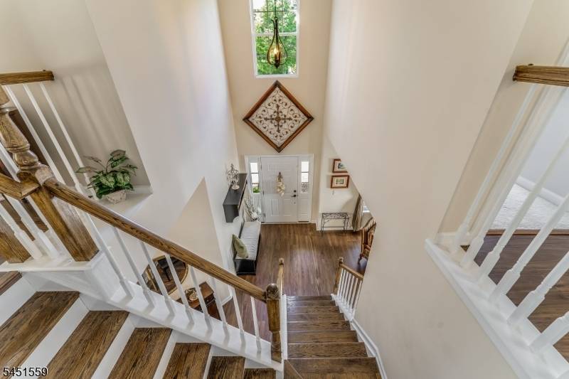 46 Saxton Dr, Hackettstown Town, NJ 07840