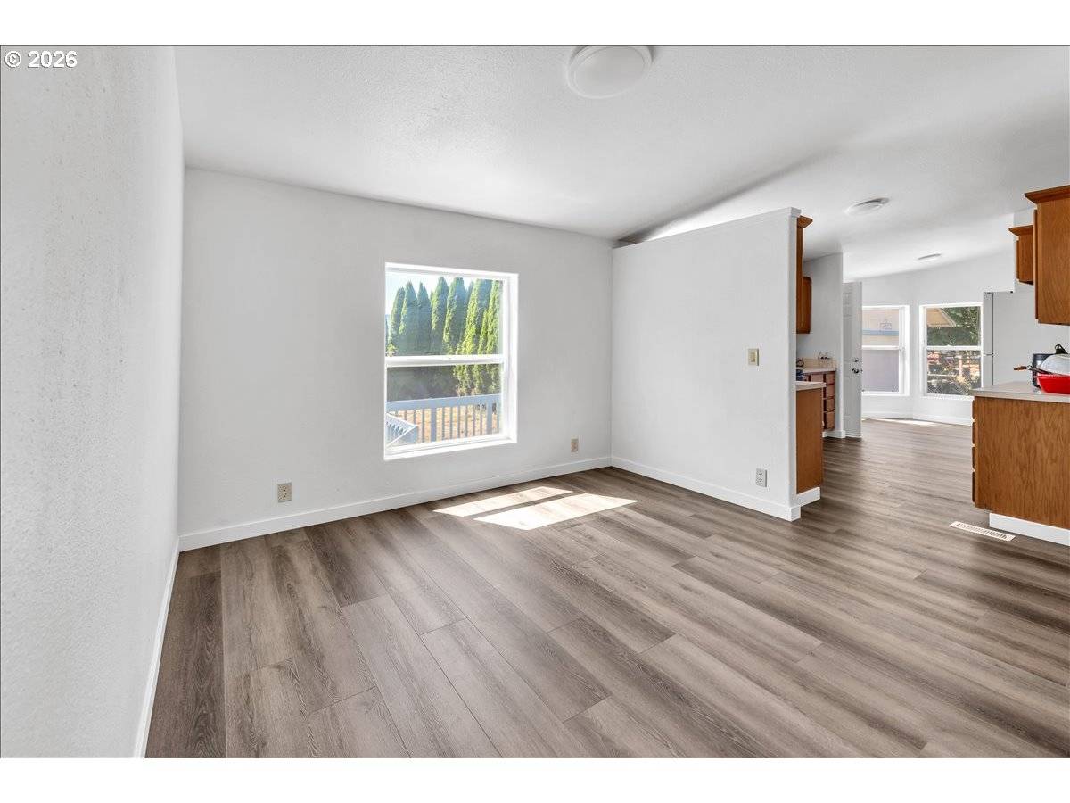 1655 MAKINSTER RD, Tillamook, OR 97141