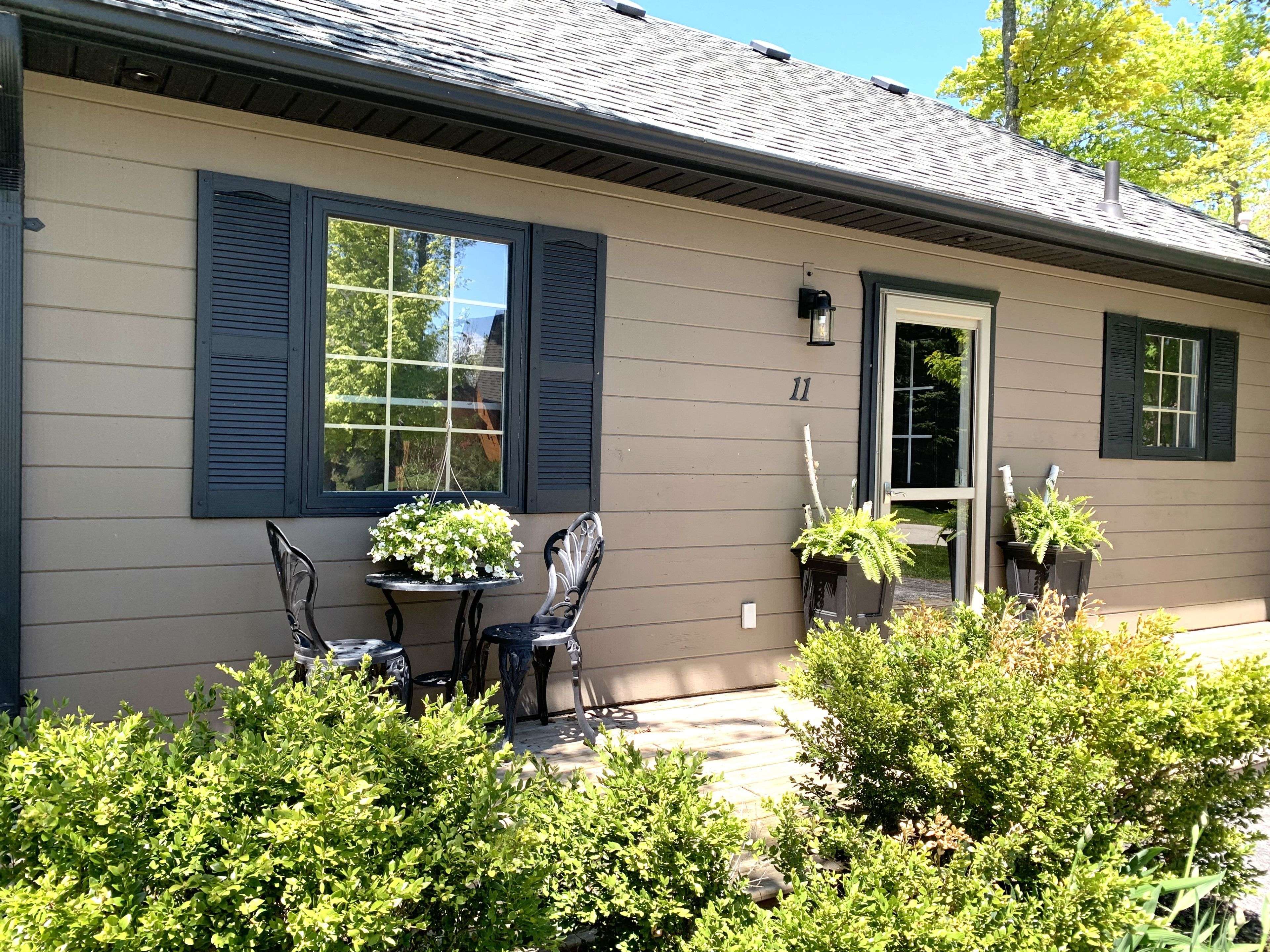 11 Cabin CRES, Wasaga Beach, ON L9Z 1X7