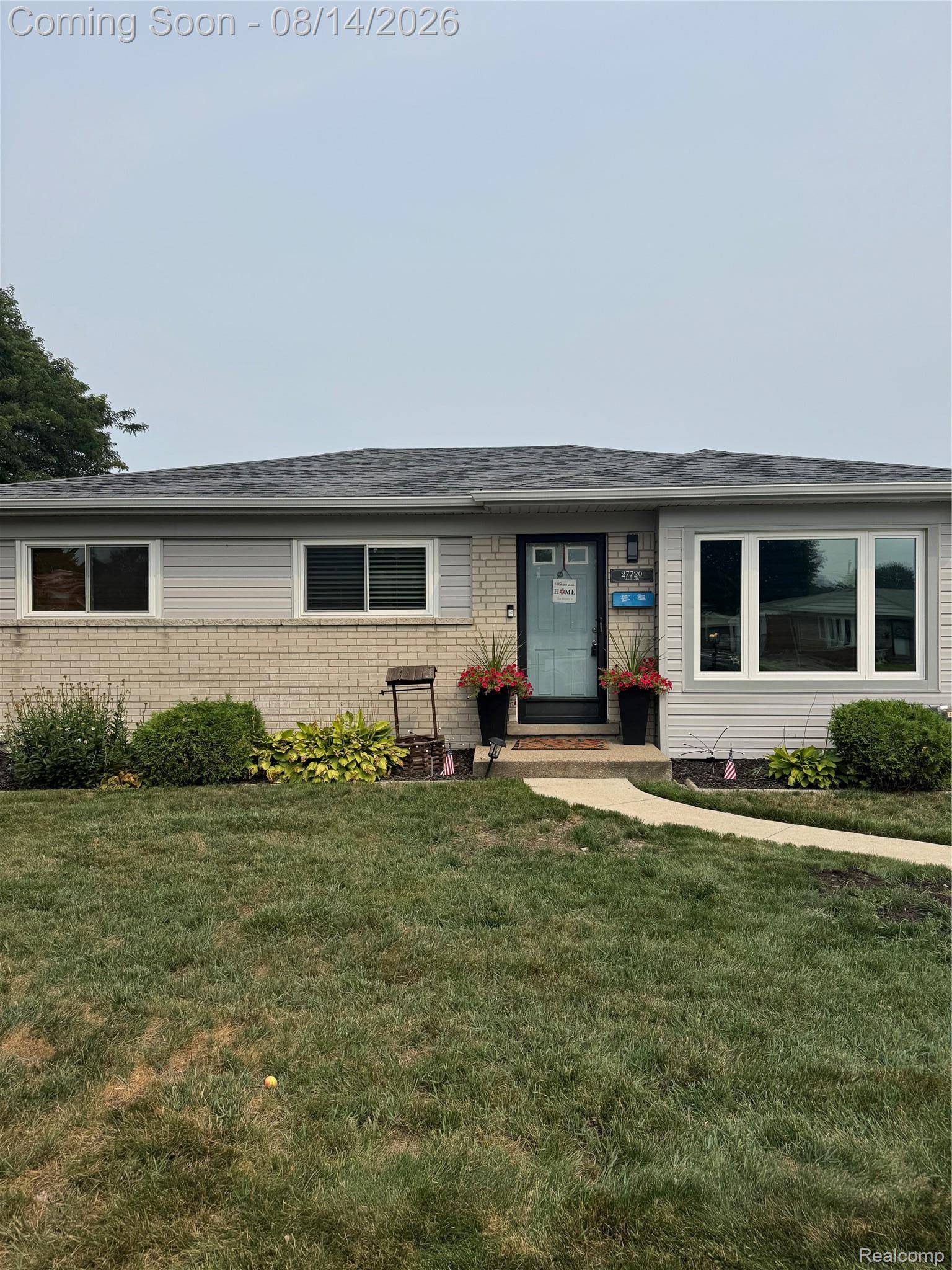 27720 Marilyn DR, Warren, MI 48093