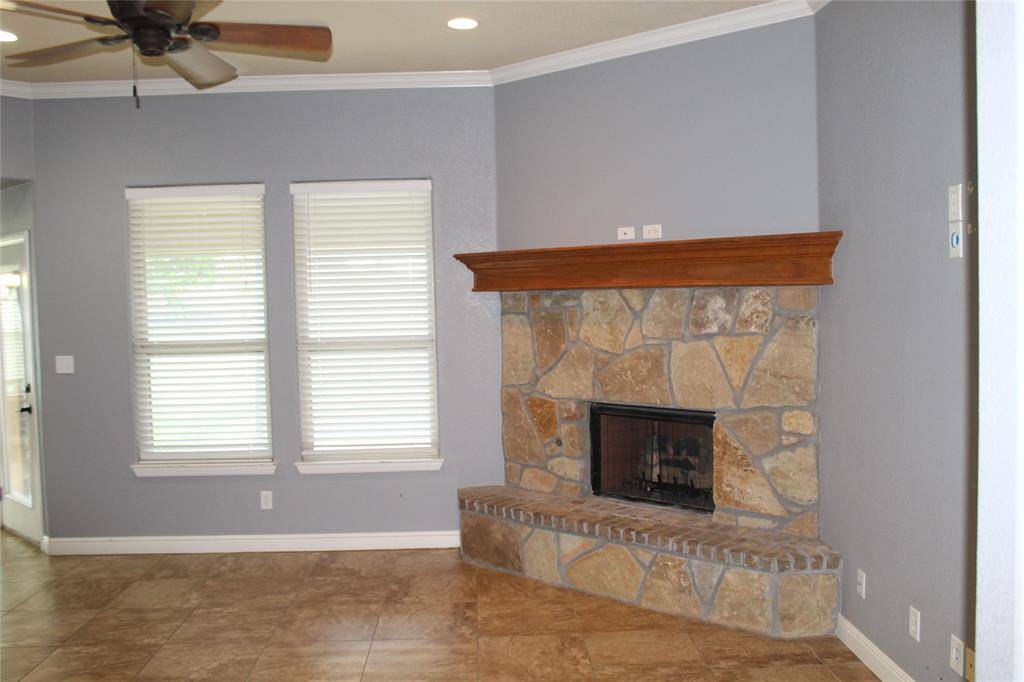 9204 Parkview Circle, Tolar, TX 76476