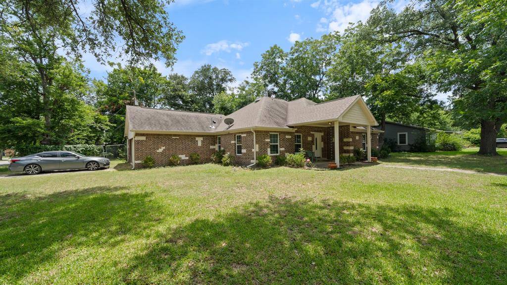 308 E 8th Street, Kaufman, TX 75142