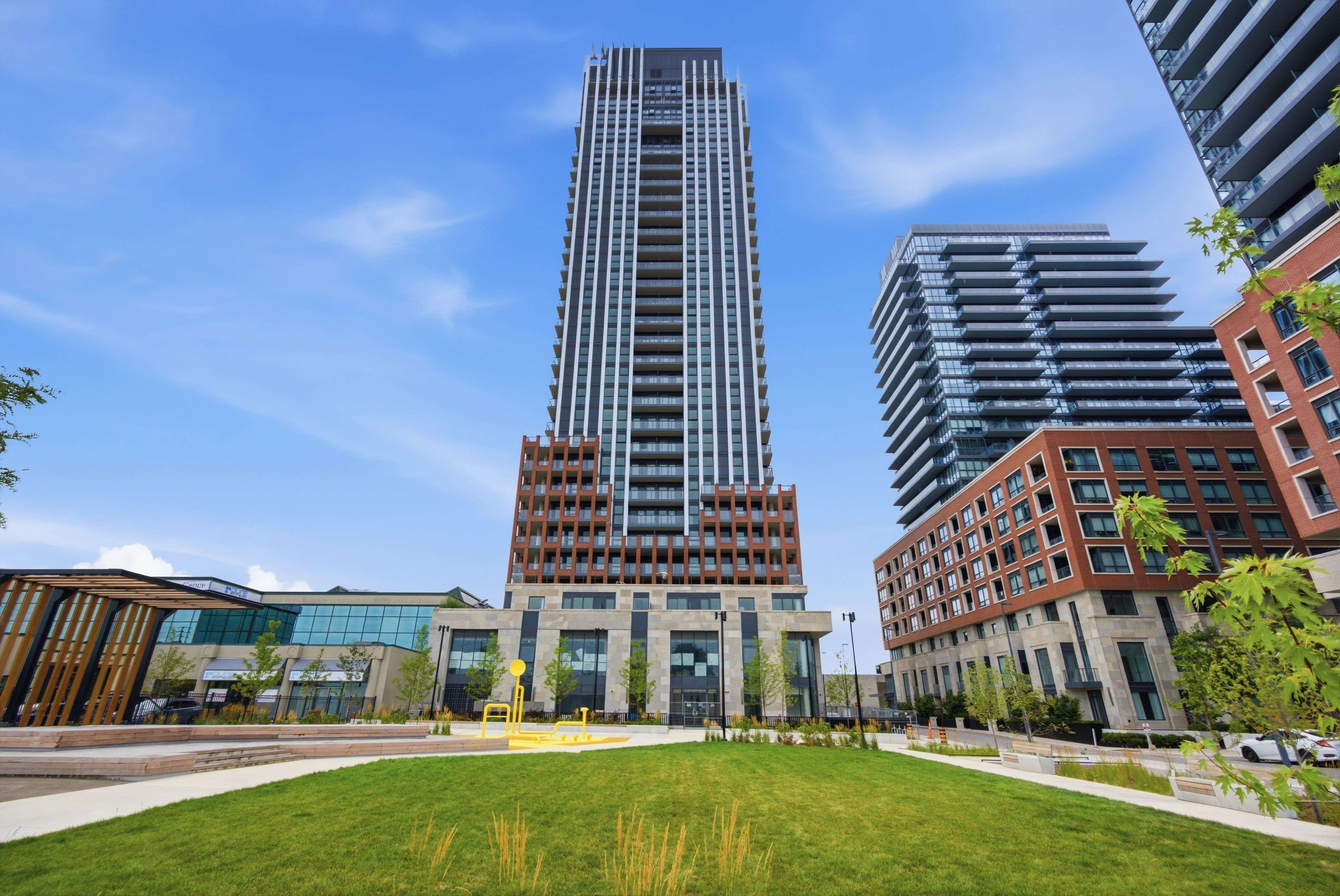 25 Frederick Todd WAY #1206, Toronto C11, ON M4G 0C9