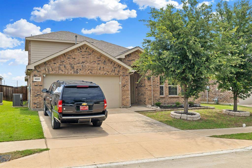 8920 Prairie Dawn Drive, Fort Worth, TX 76131
