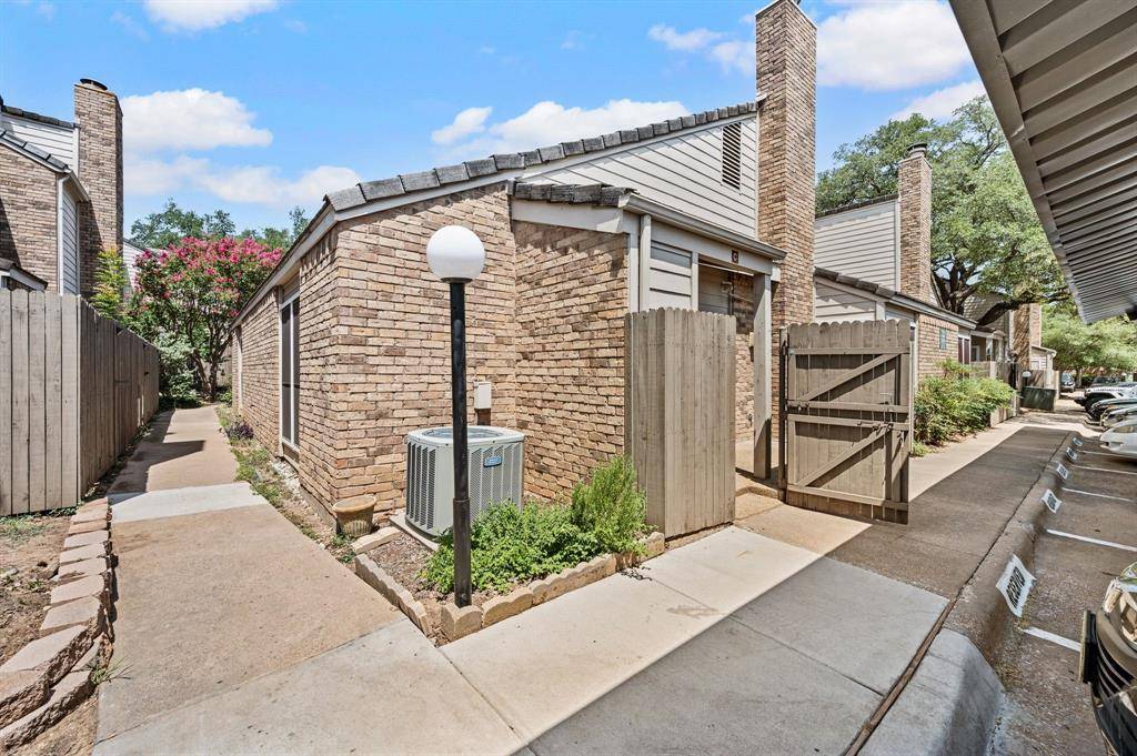 2320 Torrington Drive #C, Arlington, TX 76012
