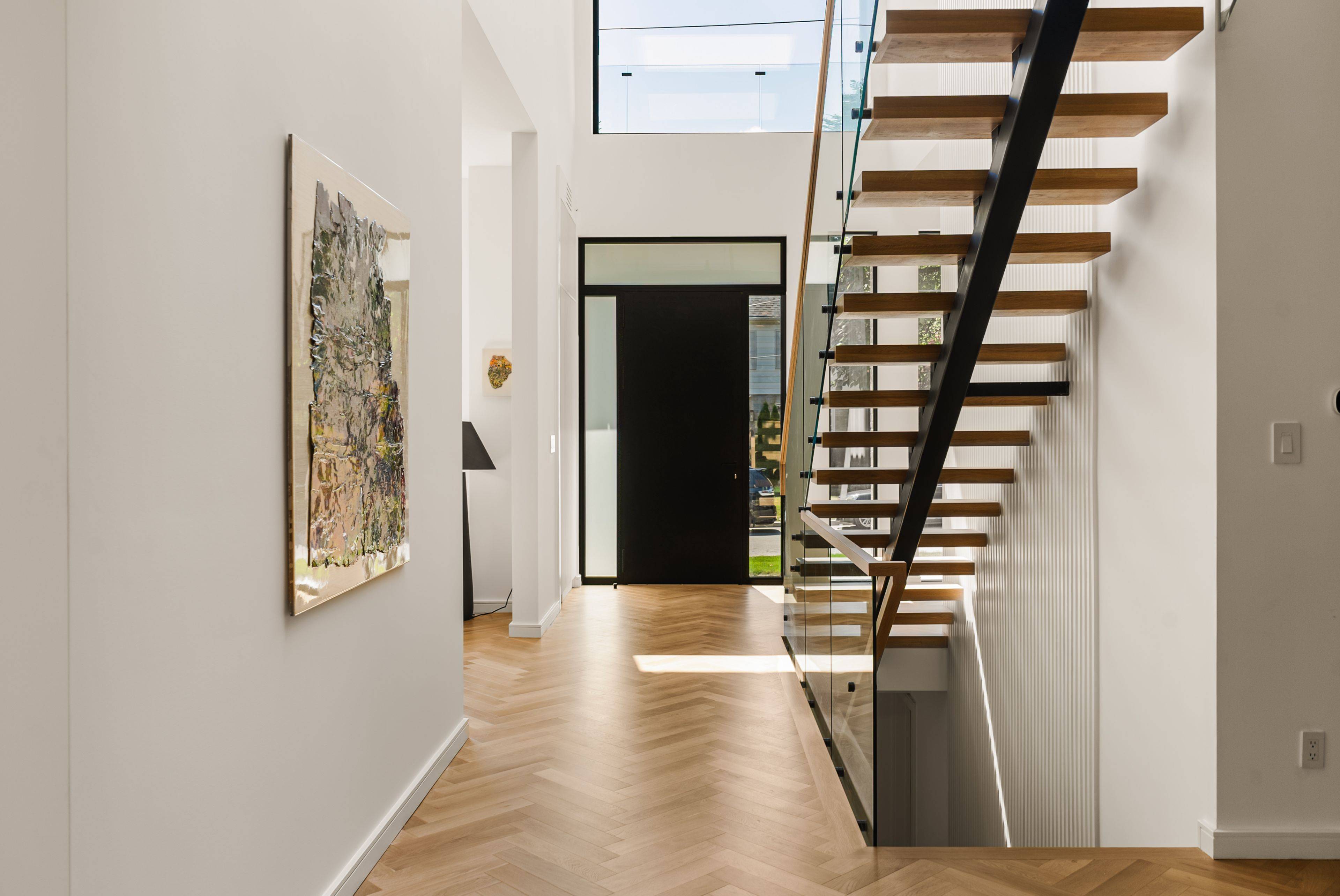 7 Lumley AVE, Toronto C11, ON M4G 2X3