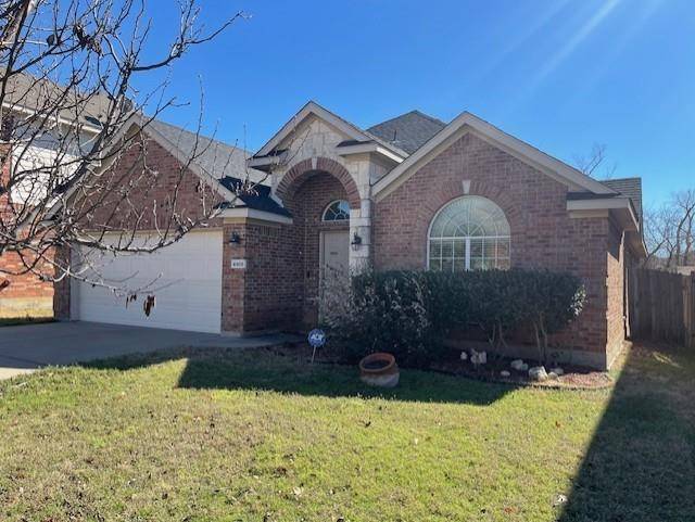 4905 Summer Oaks Lane, Fort Worth, TX 76123