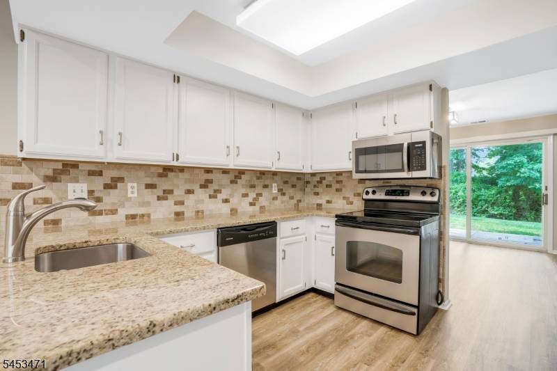 54 Eton Ct, Bedminster Twp., NJ 07921