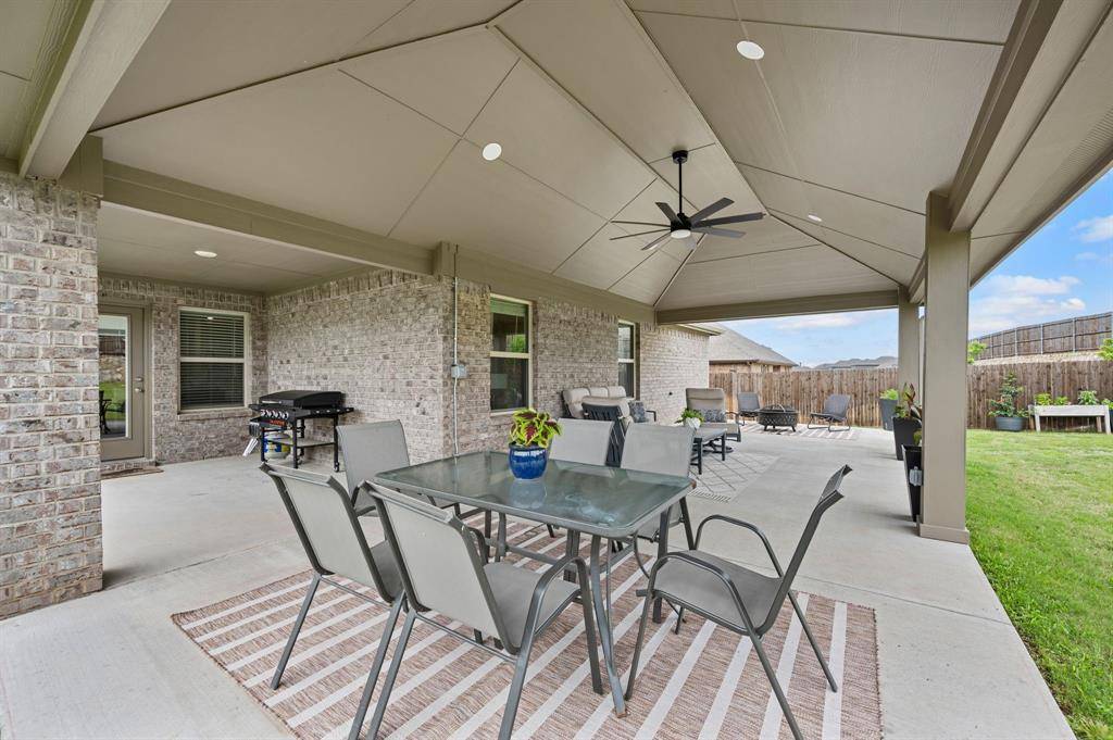 510 Royal Pine Drive, Fate, TX 75087