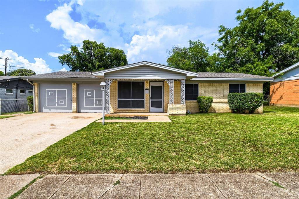 1405 Oak Grove Road, Fort Worth, TX 76134