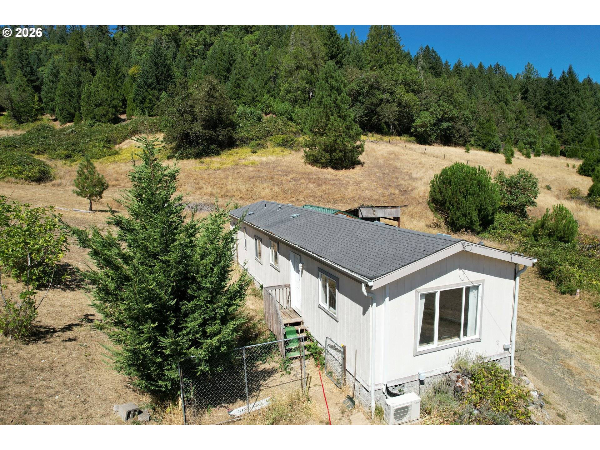100 OPOSSUM LN, Myrtle Creek, OR 97457