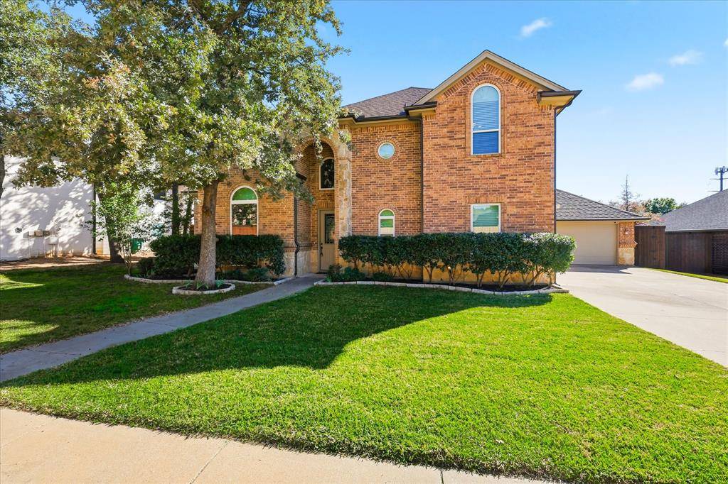 5608 English Oak Drive, Fort Worth, TX 76244