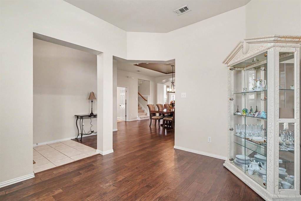 4509 Mallow Oak Drive, Fort Worth, TX 76123