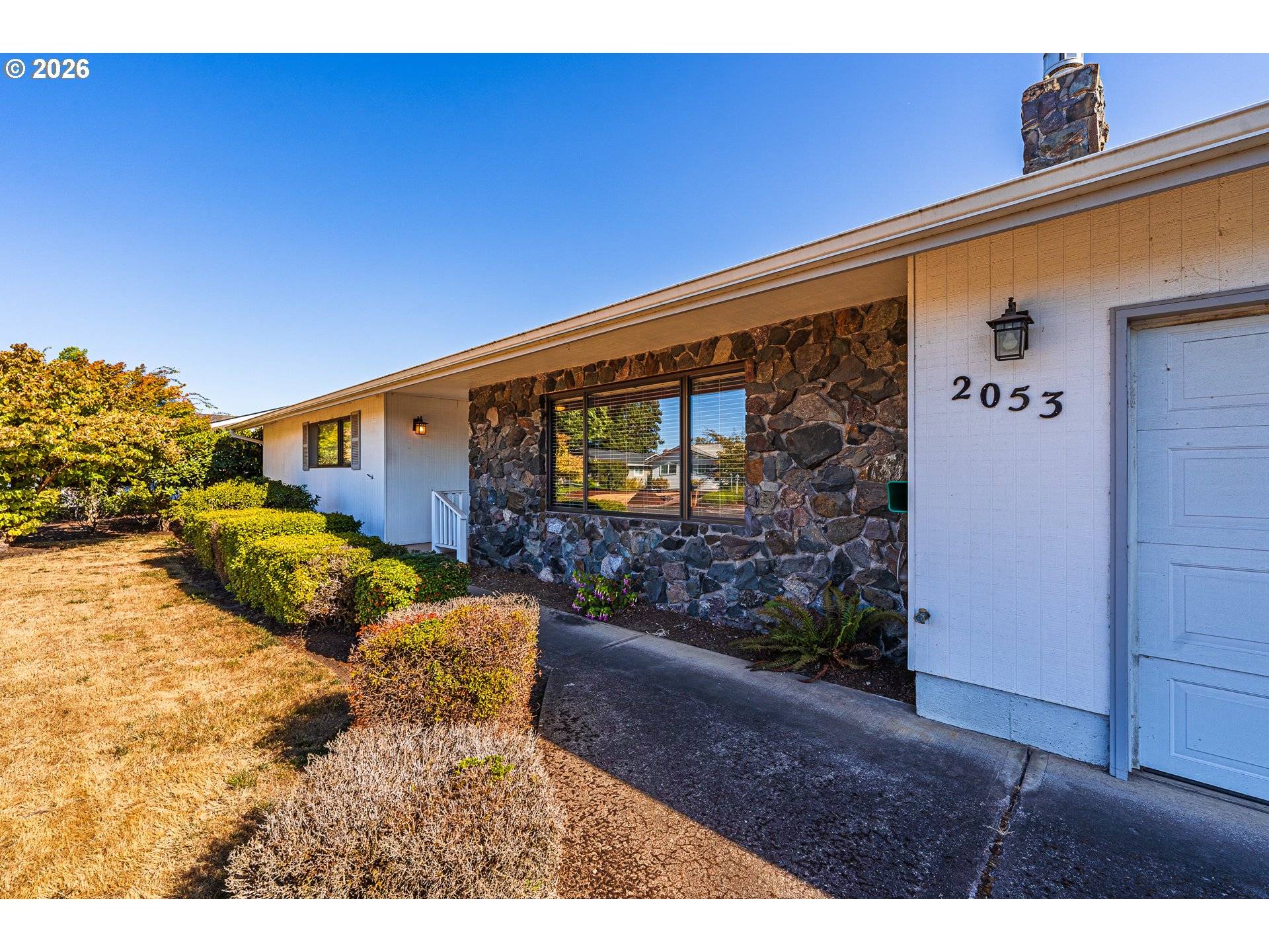 2053 FIRTH AVE, Springfield, OR 97477