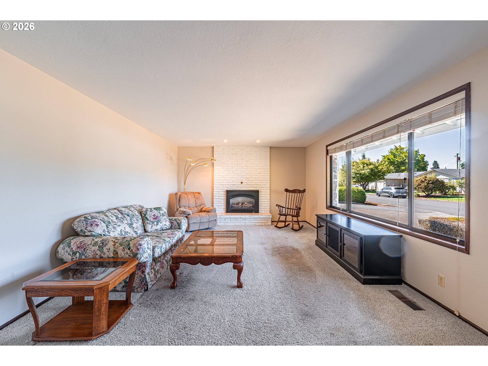 2053 FIRTH AVE, Springfield, OR 97477