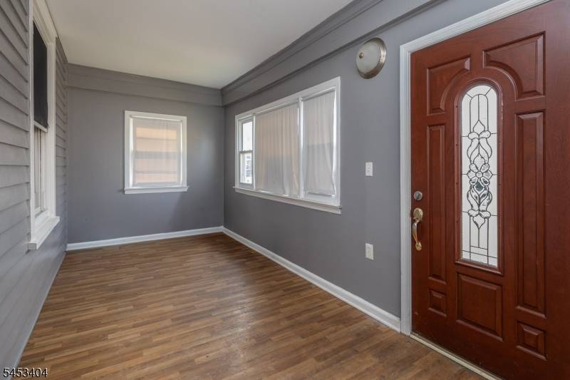 961 Lafayette St, Elizabeth City, NJ 07201
