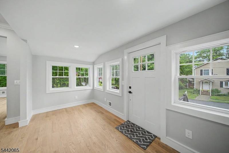 21 Willow Ave, Randolph Twp., NJ 07869