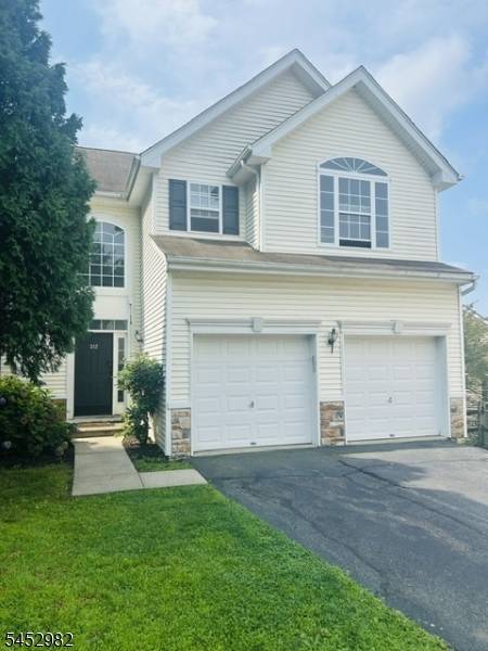 312 Winding Hill Dr, Mount Olive Twp., NJ 07840
