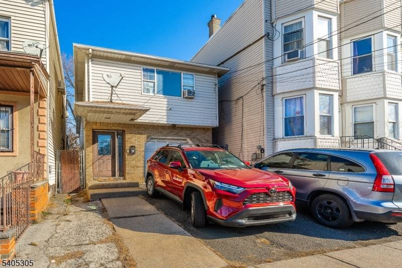 553 Fulton St, Elizabeth City, NJ 07206