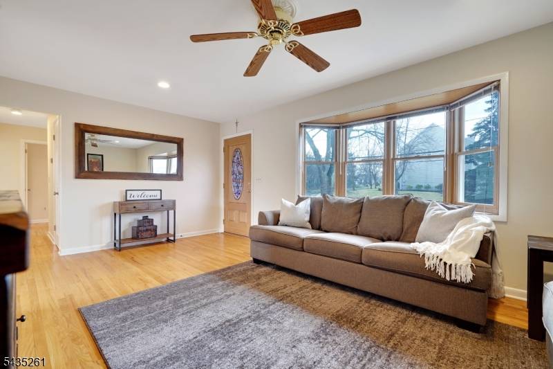 78 Vones Ln, Raritan Boro, NJ 08869