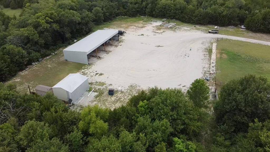 38 Jubilee Farm Road, Bells, TX 75414