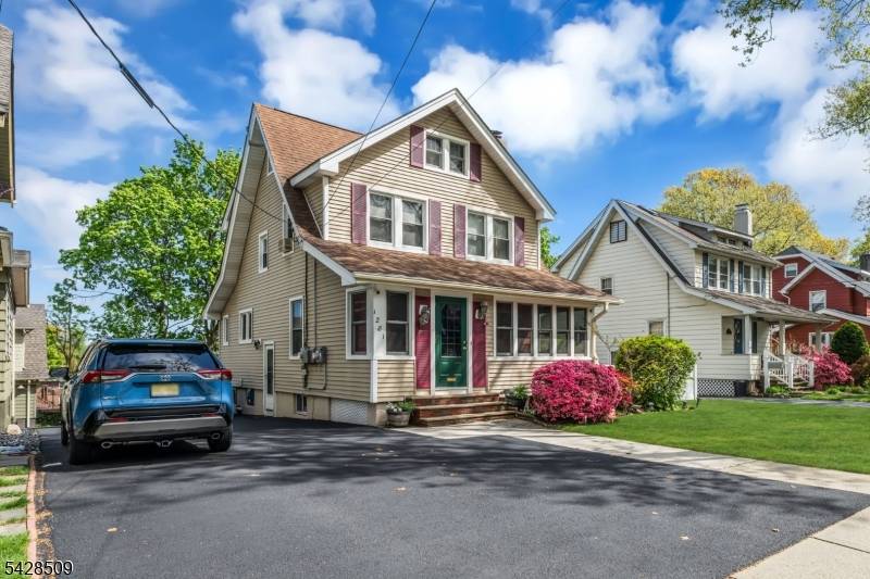 1281 Longfellow Ave, Teaneck Twp., NJ 07666