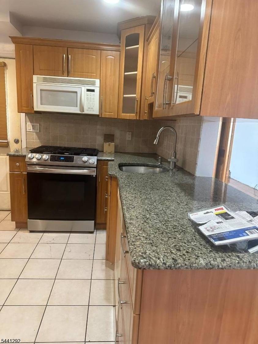 17 Pettit St, Bloomfield Twp., NJ 07003