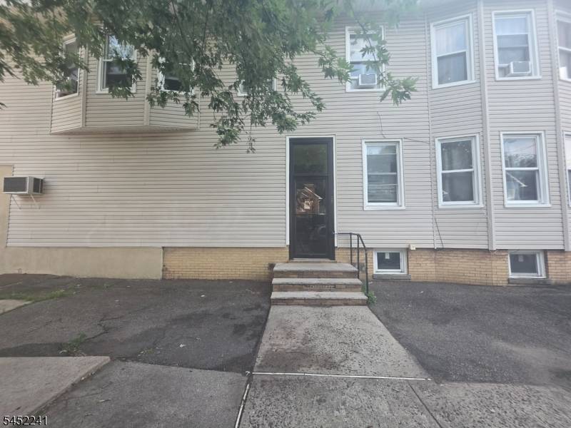 17 Maolis Ave, Bloomfield Twp., NJ 07003