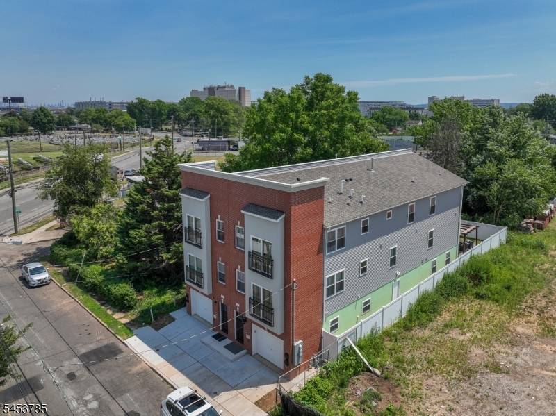 34 Garibaldi Ave, Newark City, NJ 07114