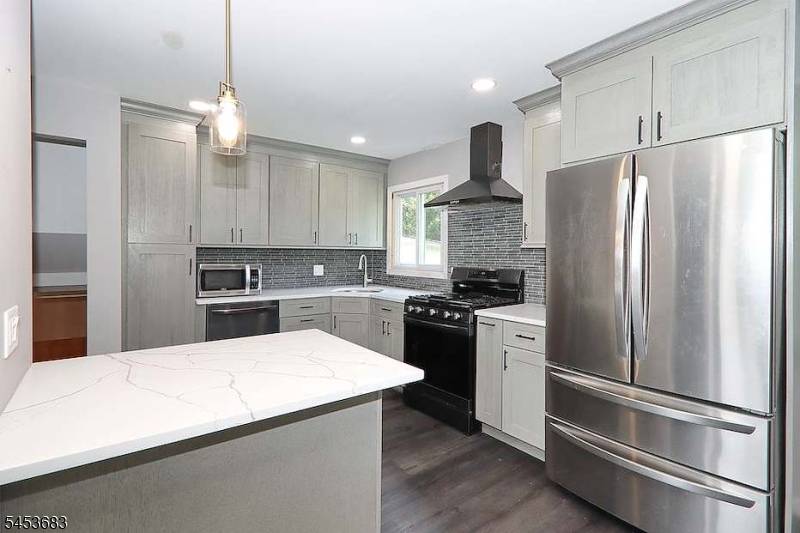 3328 Beverly Rd, South Plainfield Boro, NJ 07080